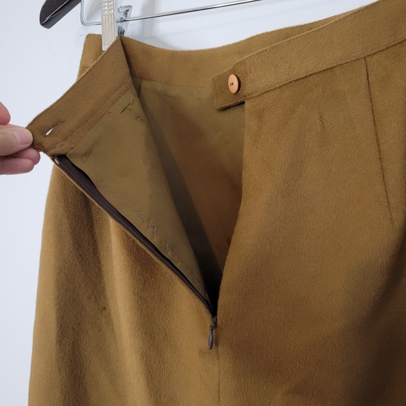 Vintage D'oraz women's lambswool blend camel skirt - Picture 8 of 11